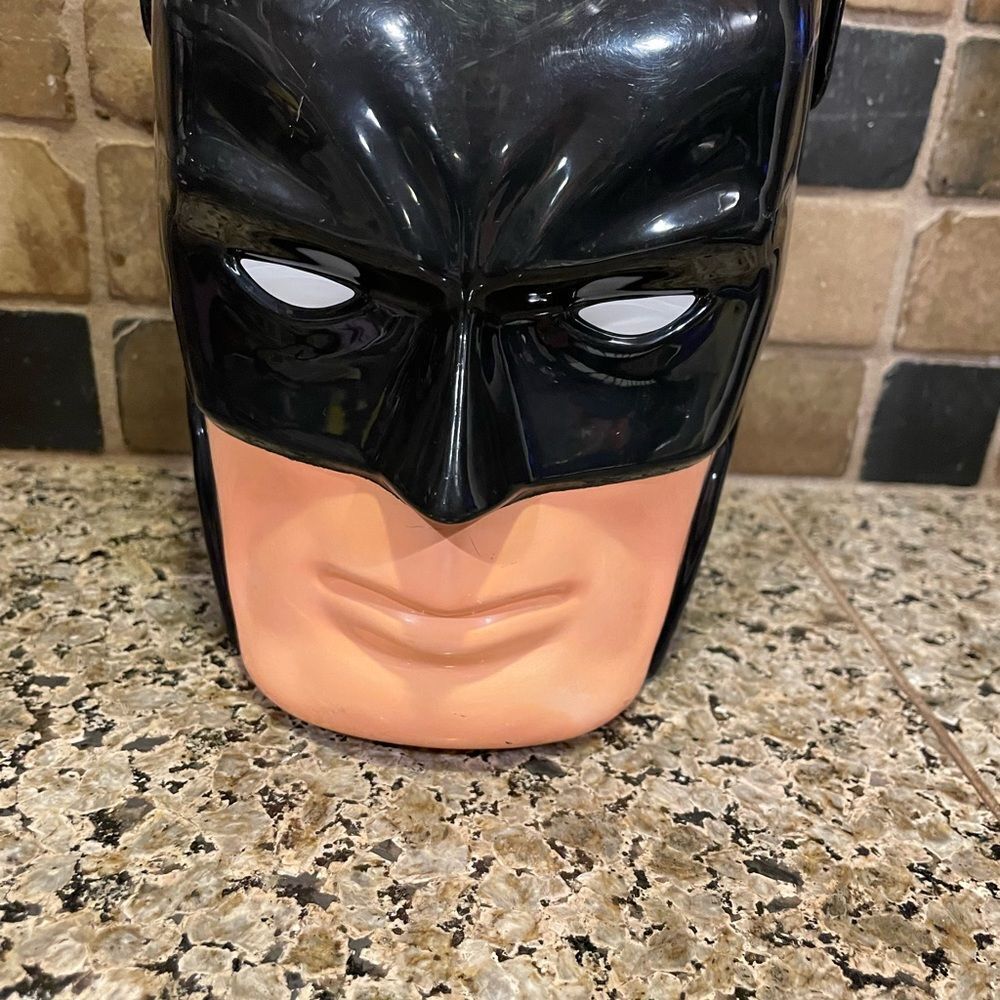 Batman Easter Pail - Picture 12 of 13